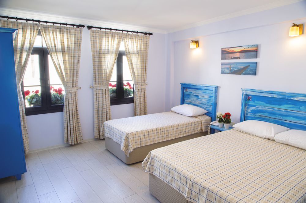 Mai̇ Hotel Çeşme Buitenkant foto